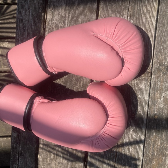 Pink Boxing Gloves - Picture 1 of 6